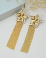 aretes largos dorados