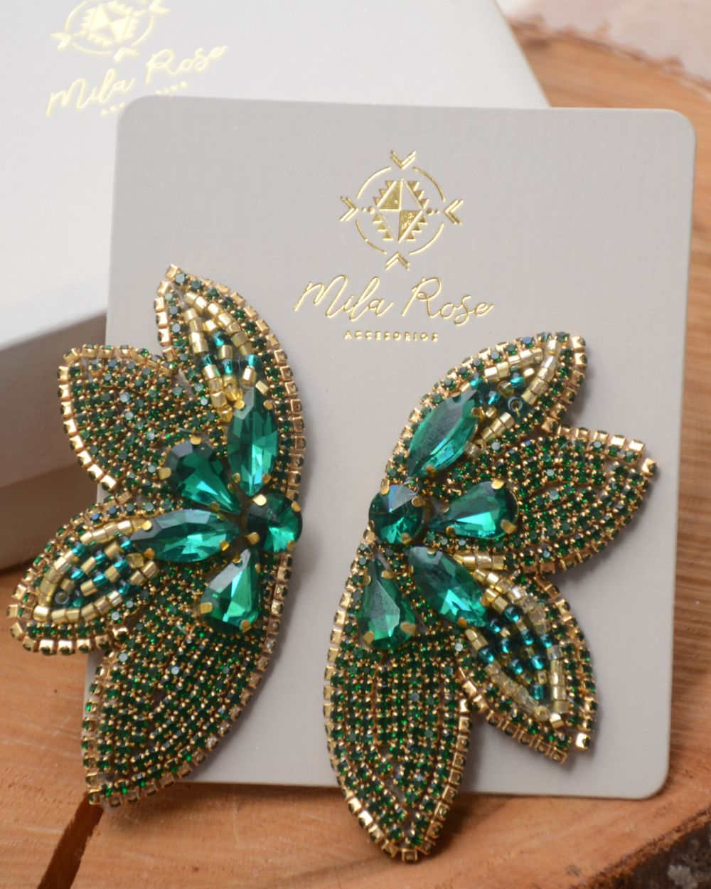 aretes grandes verdes con piedra y miyuki