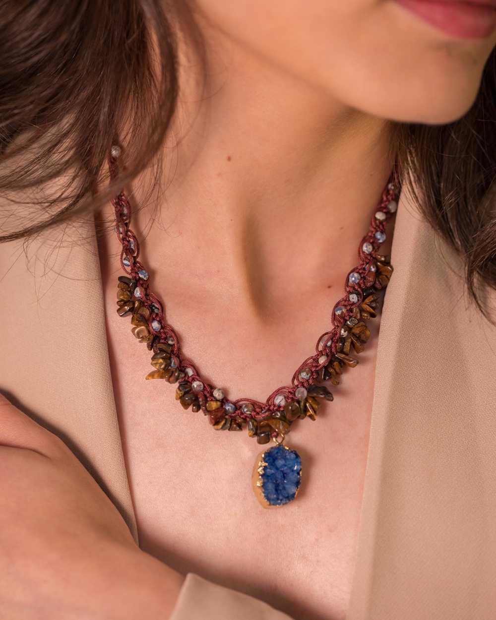 collar gargantilla tejida