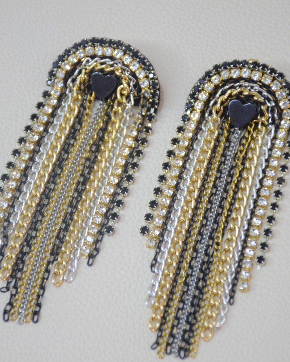 Aretes Dorados Corazón Tailor - Imagen 5